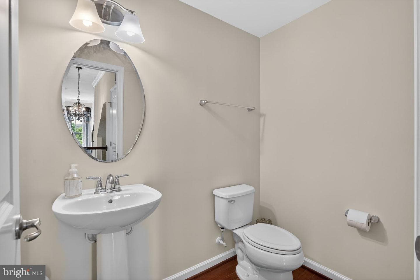 6916 Kona Drive photo 8