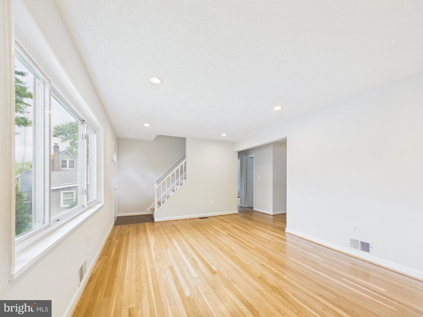 13202 Valley Drive photo 4