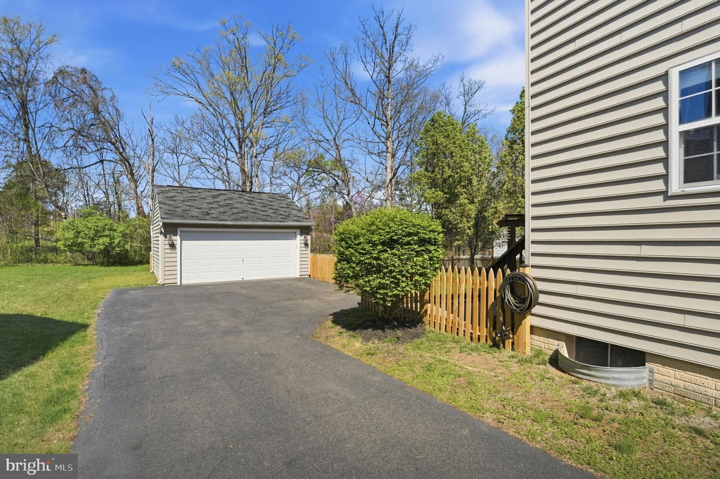13224 Daldownie Court photo 3
