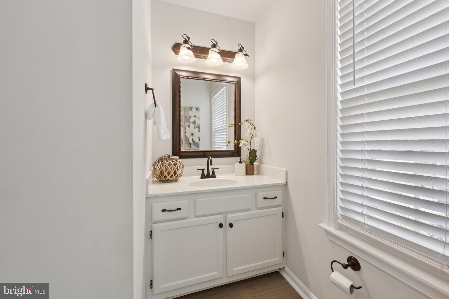 2874 Bowes Lane photo 20