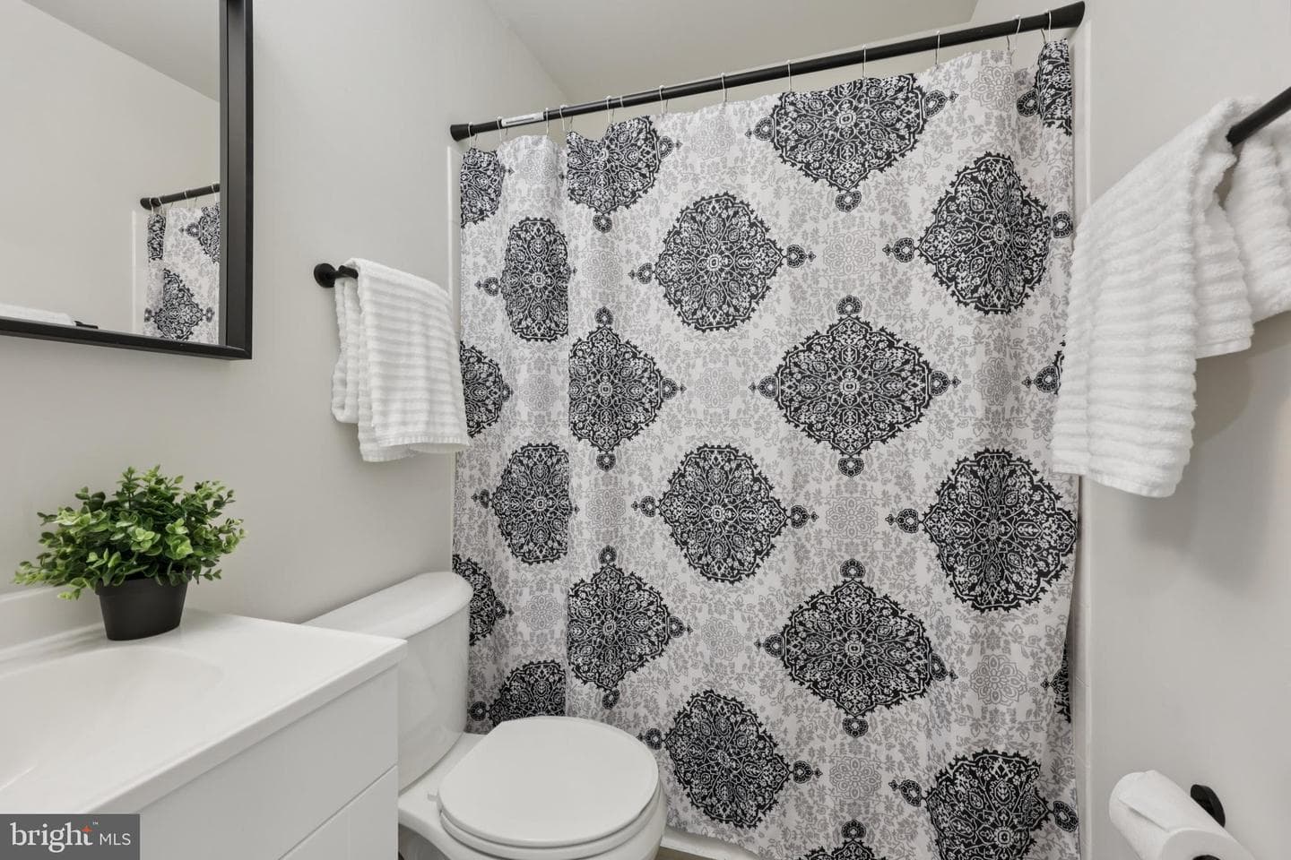2874 Bowes Lane photo 28