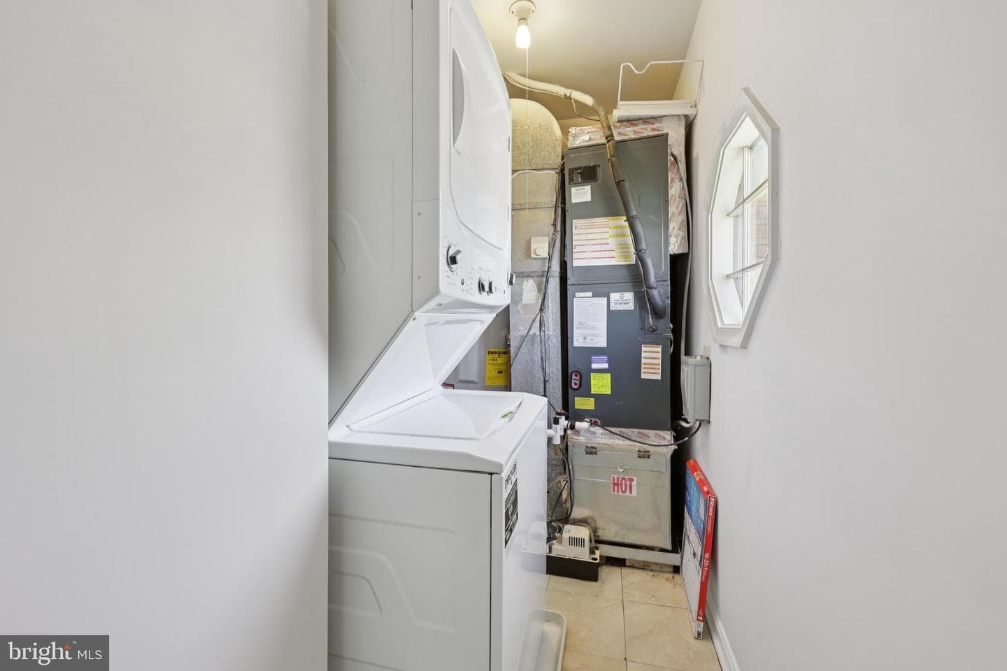 2874 Bowes Lane photo 34