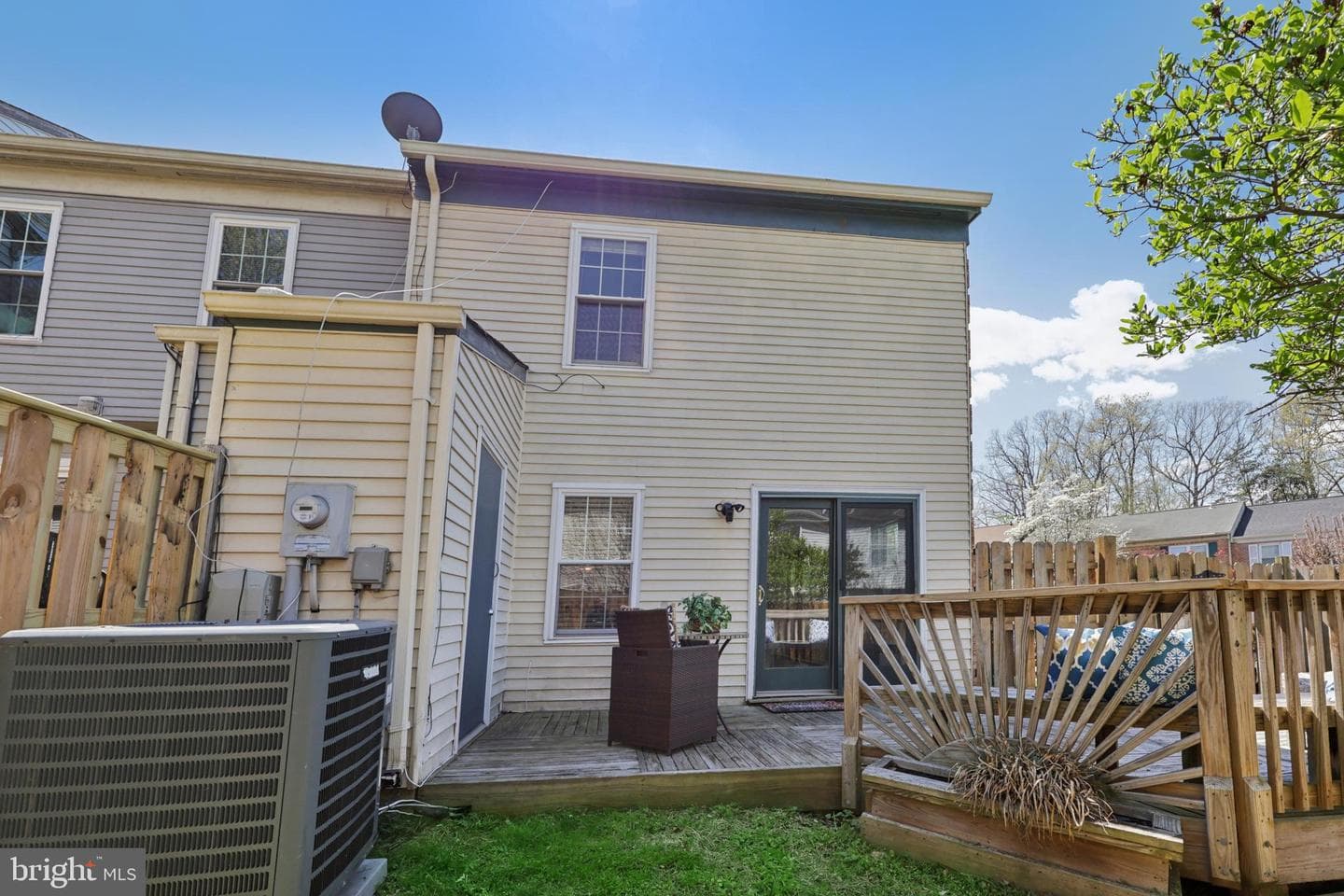 2874 Bowes Lane photo 37