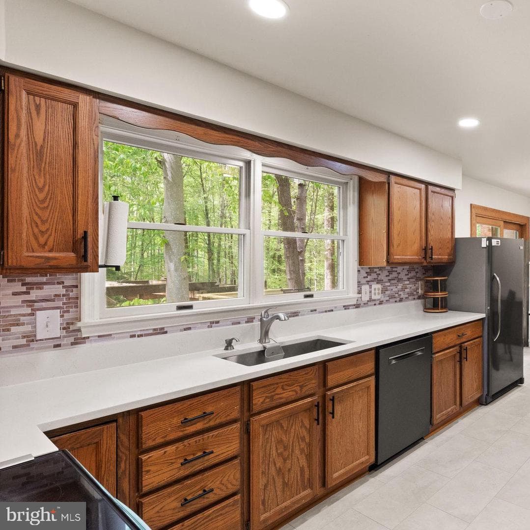 11794 Target Court photo 10