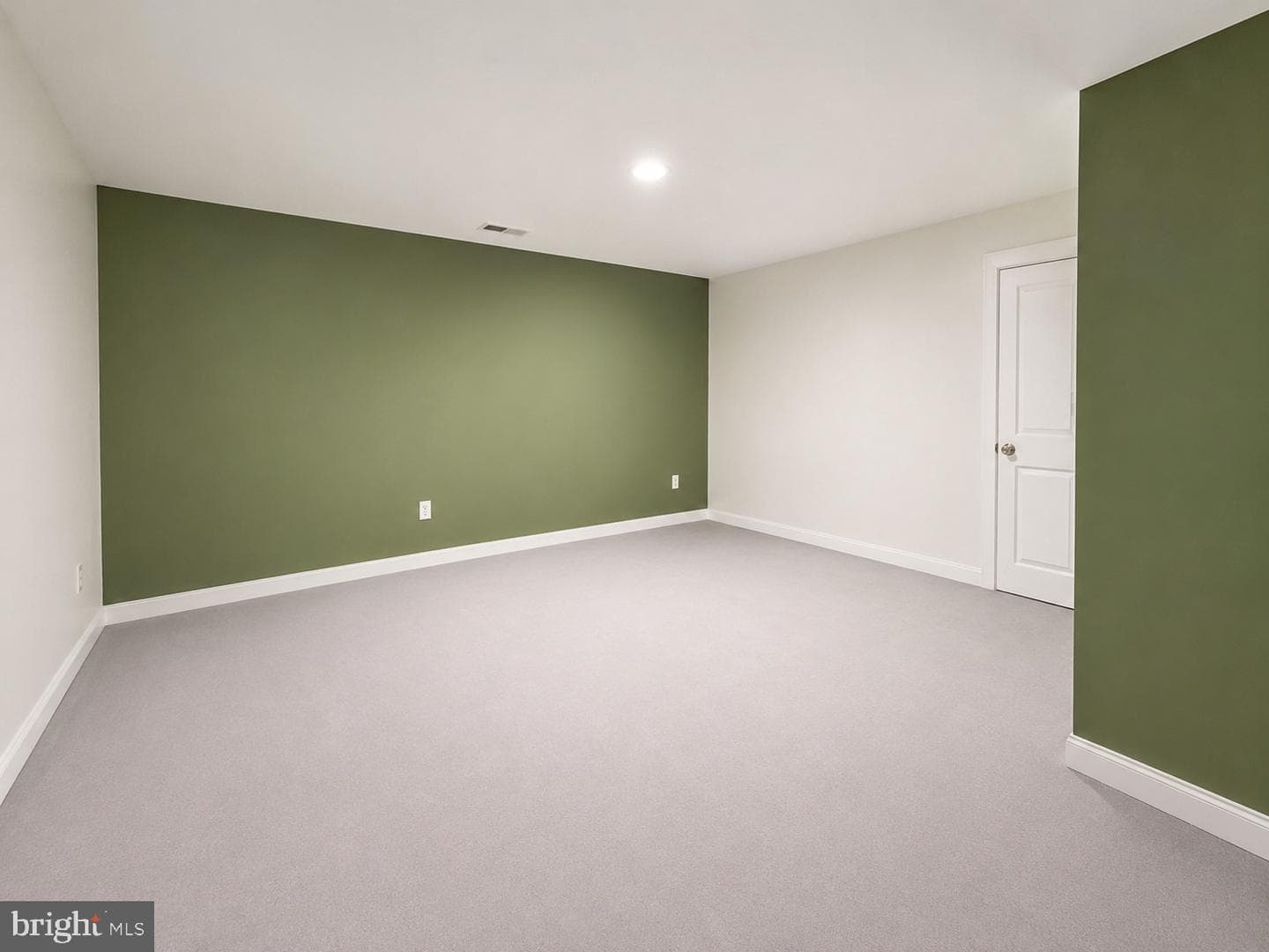 16492 Hayes Lane photo 28