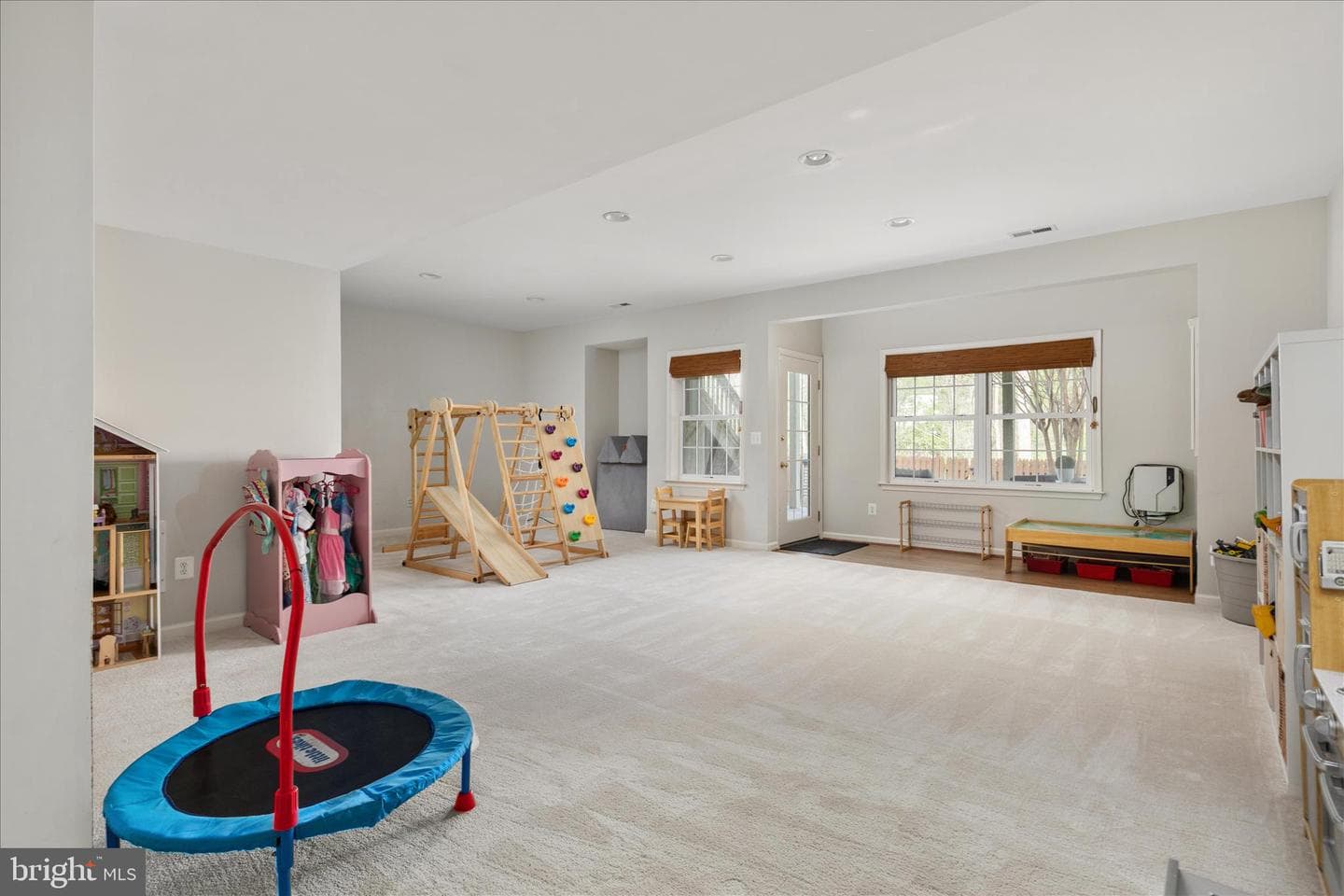 5558 Arrowfield Terrace photo 34