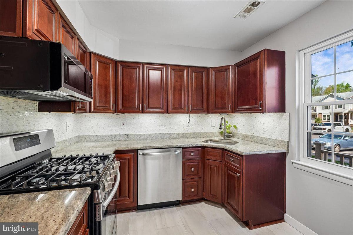 5203 Quince Court photo 14