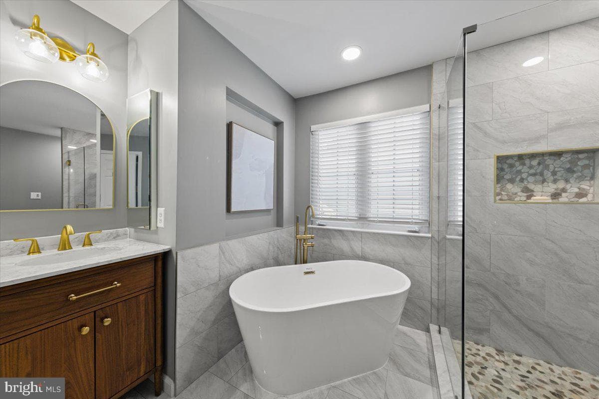 8140 Tillinghast Lane photo 31