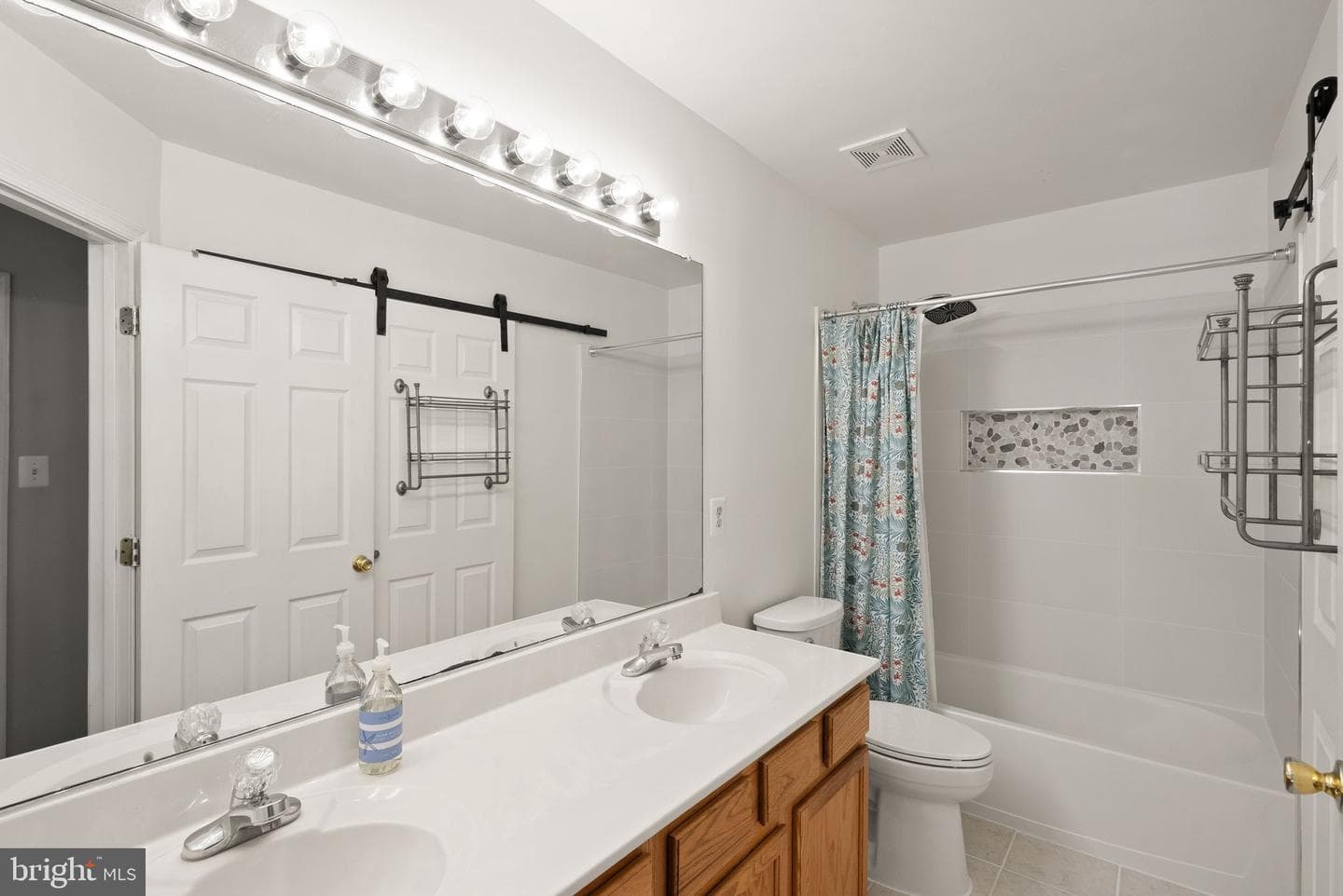 12328 Grimsby Lane photo 36