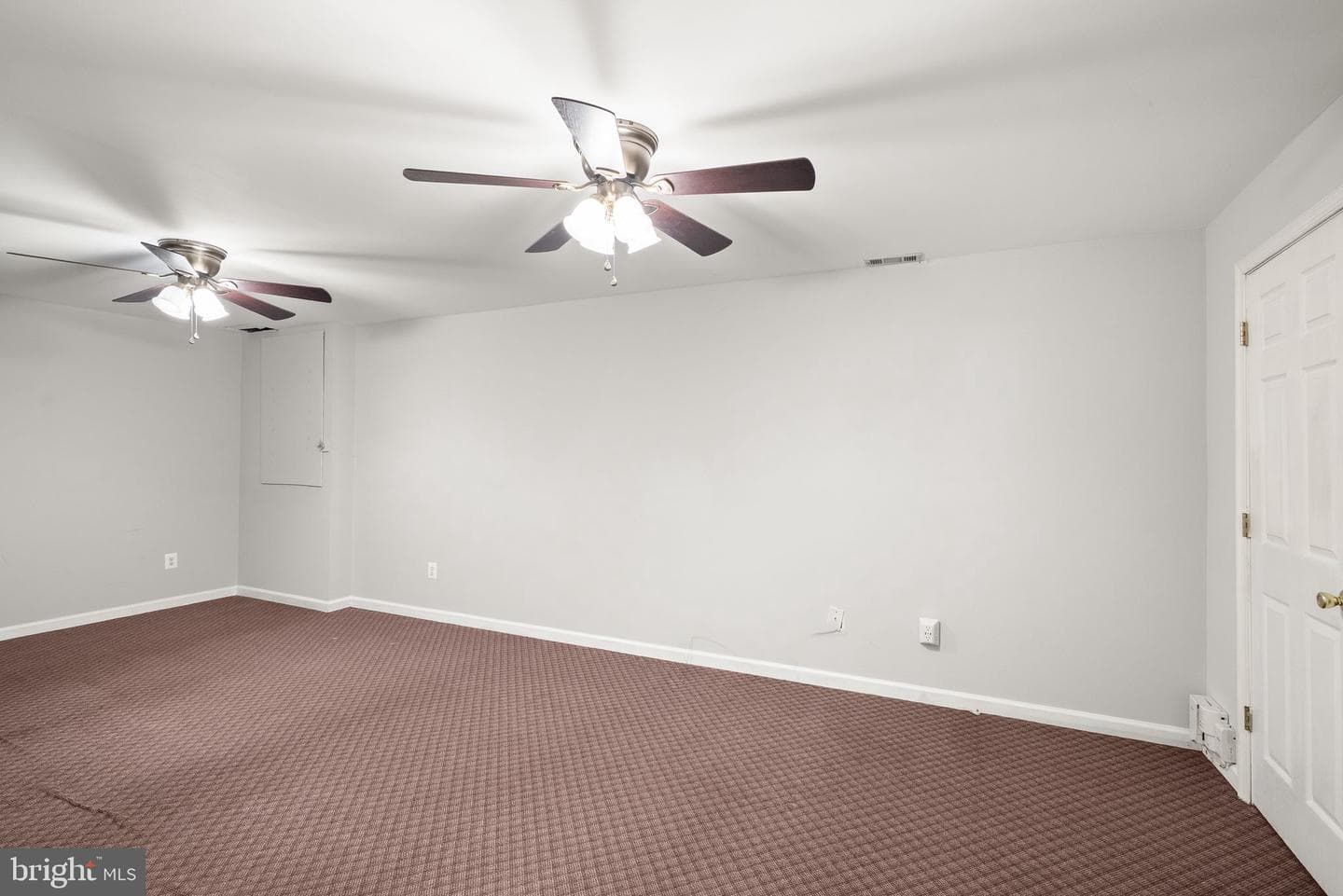 12328 Grimsby Lane photo 46