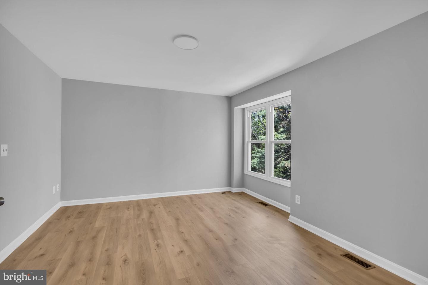 1700 Wigglesworth Way photo 26
