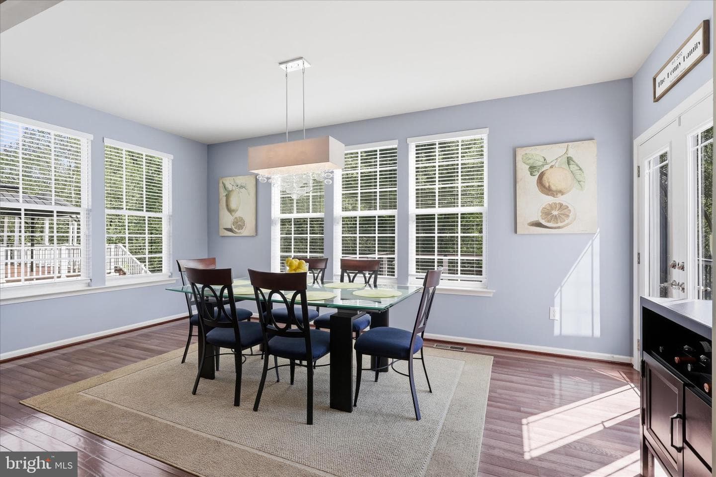 16603 Space More Circle photo 18