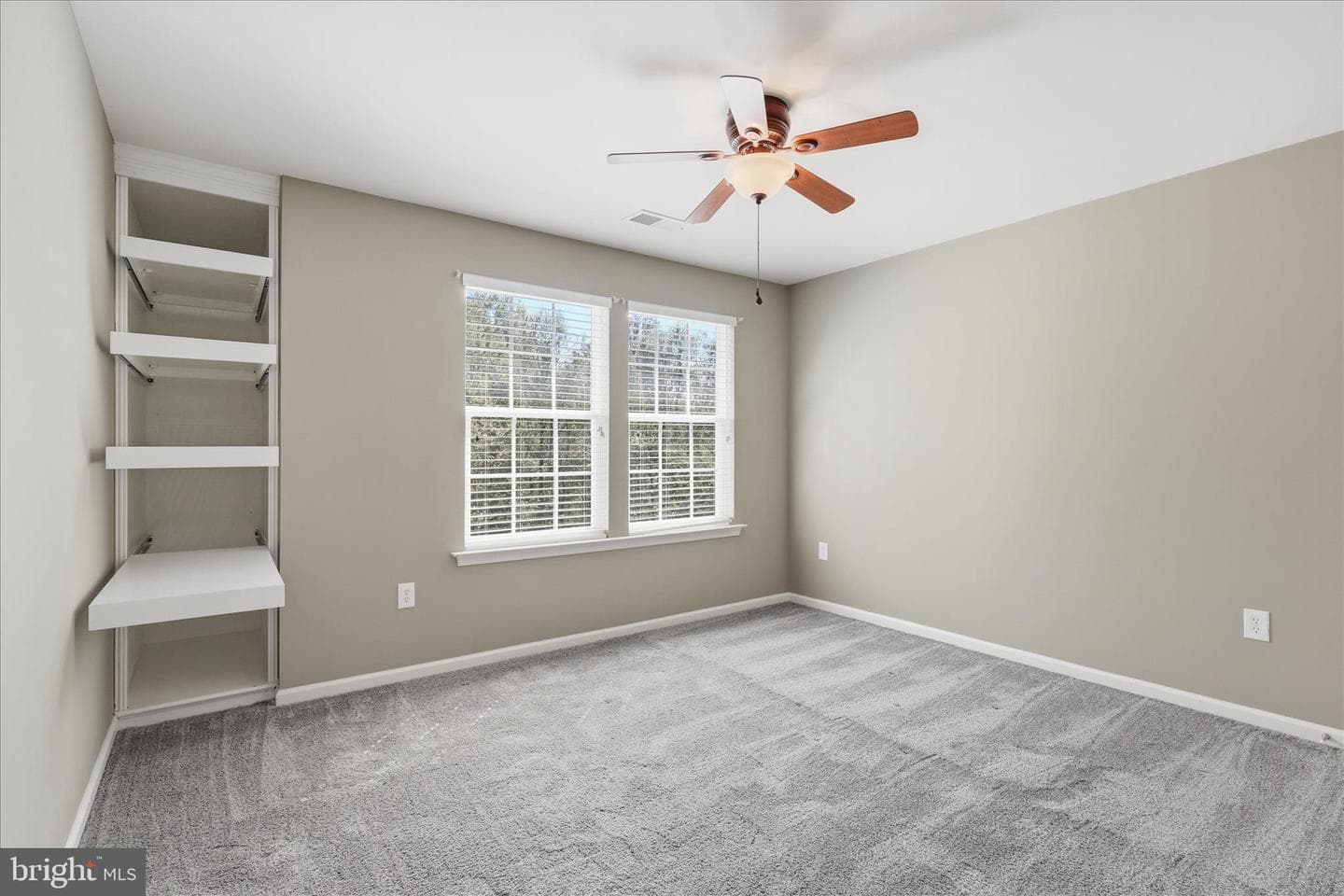 16603 Space More Circle photo 42
