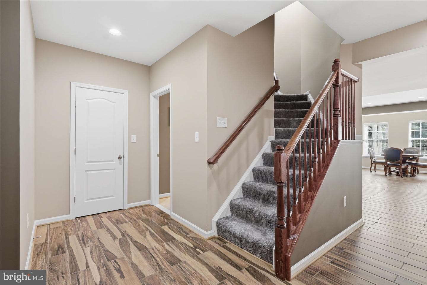 16603 Space More Circle photo 47