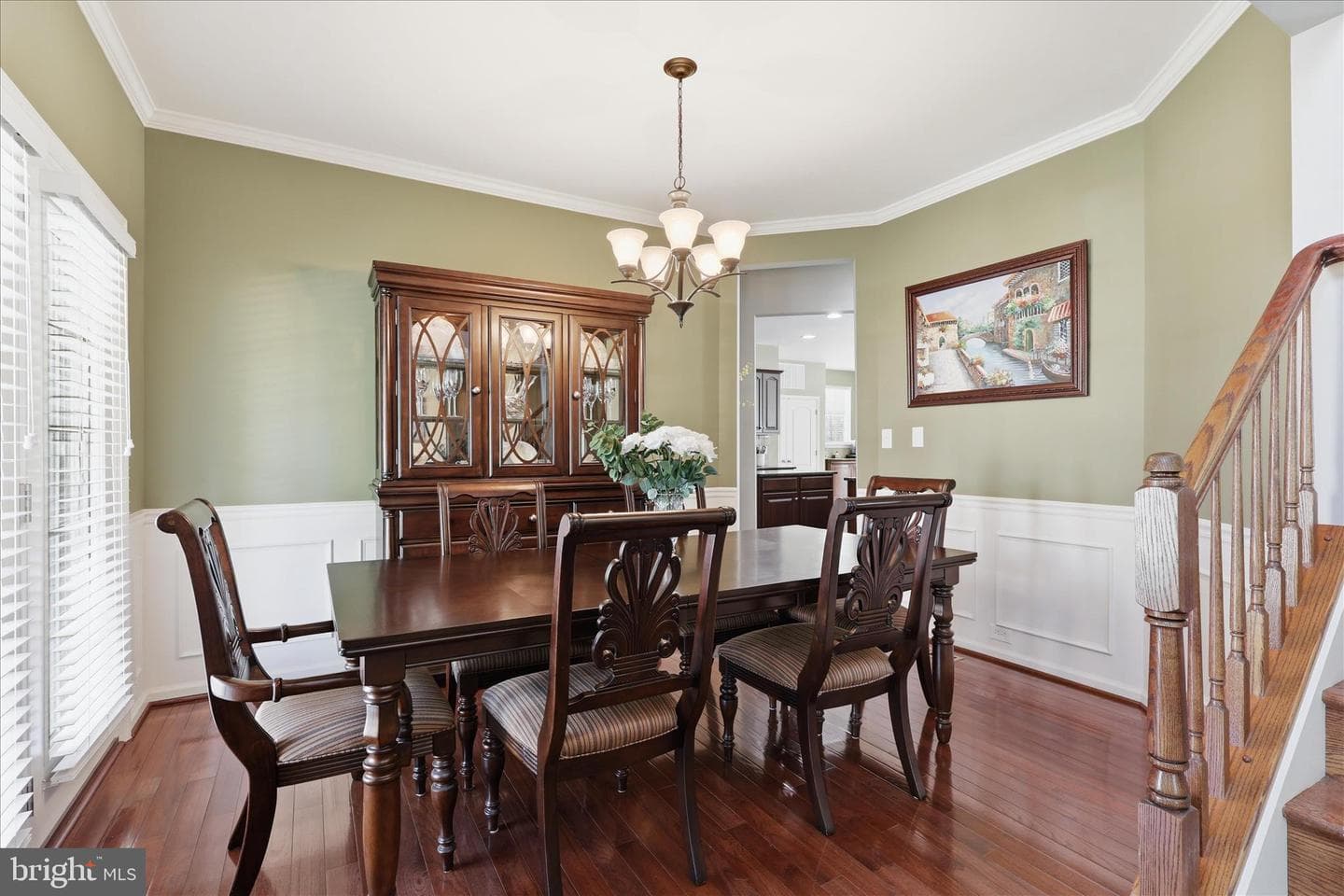 16603 Space More Circle photo 9