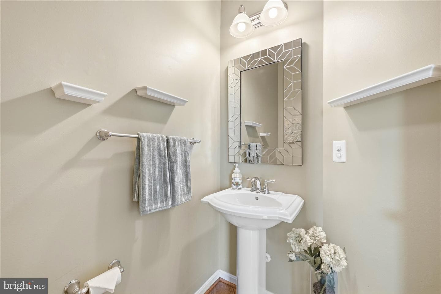 15929 Eagle Feather Drive photo 36