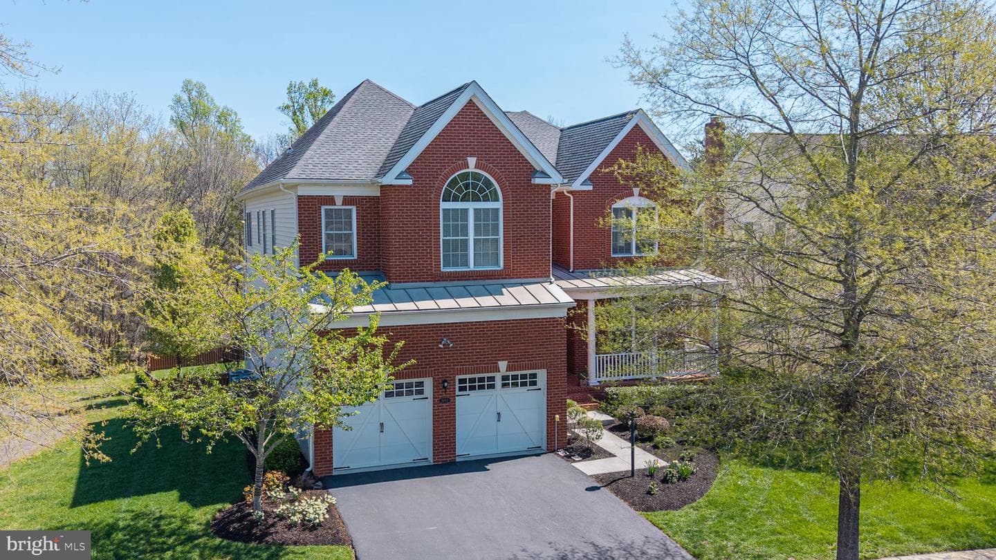 5800 Waterloo Bridge Circle