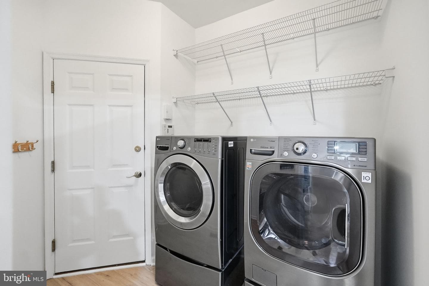 15405 Milton Hall Place photo 32