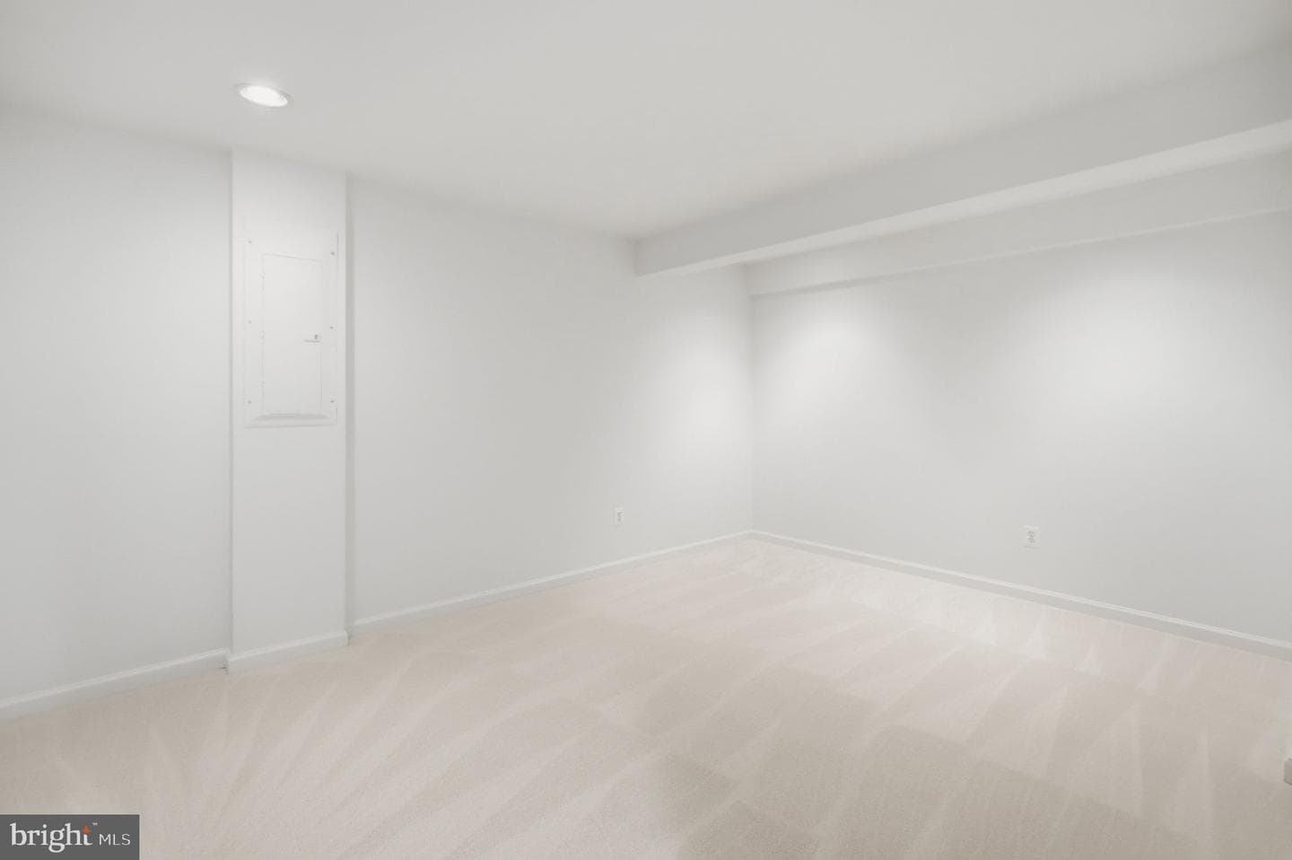 15405 Milton Hall Place photo 36