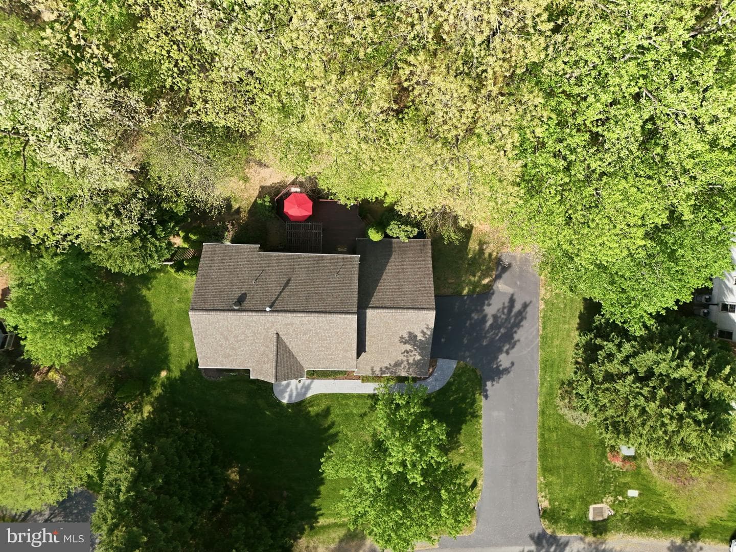 7864 Meadowgate Drive photo 23