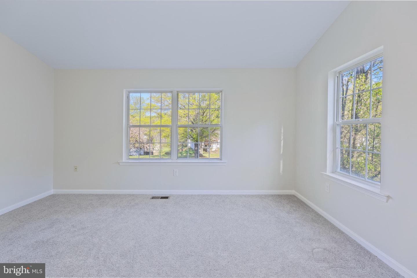 5121 Spring Branch Boulevard photo 15
