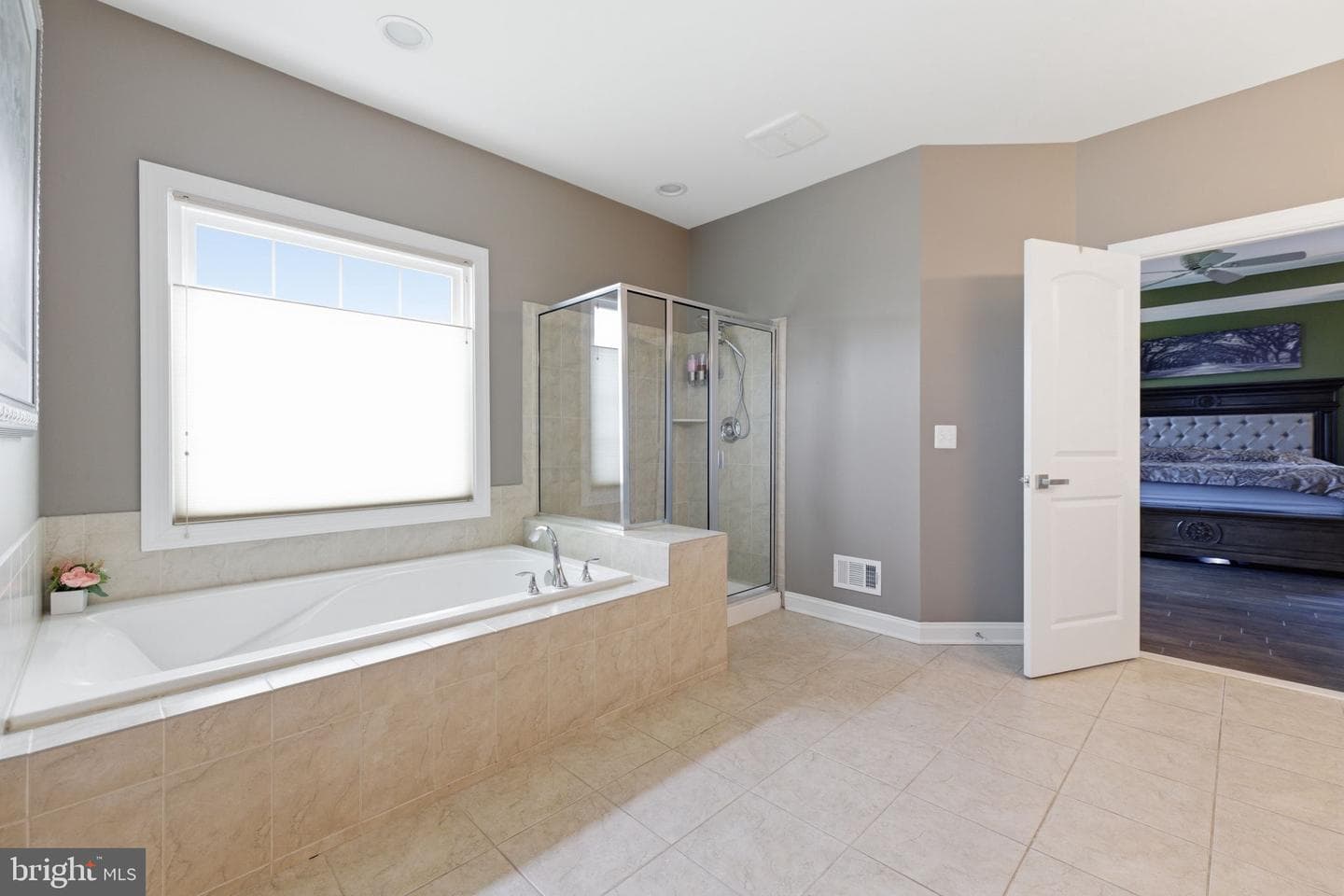 16118 Green Bay Street photo 28