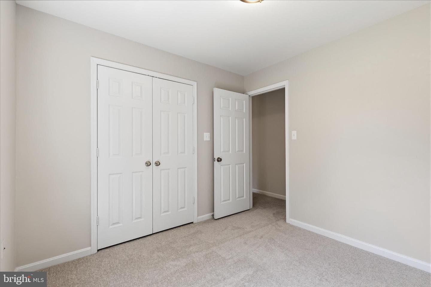 8227 Sunset Drive photo 32