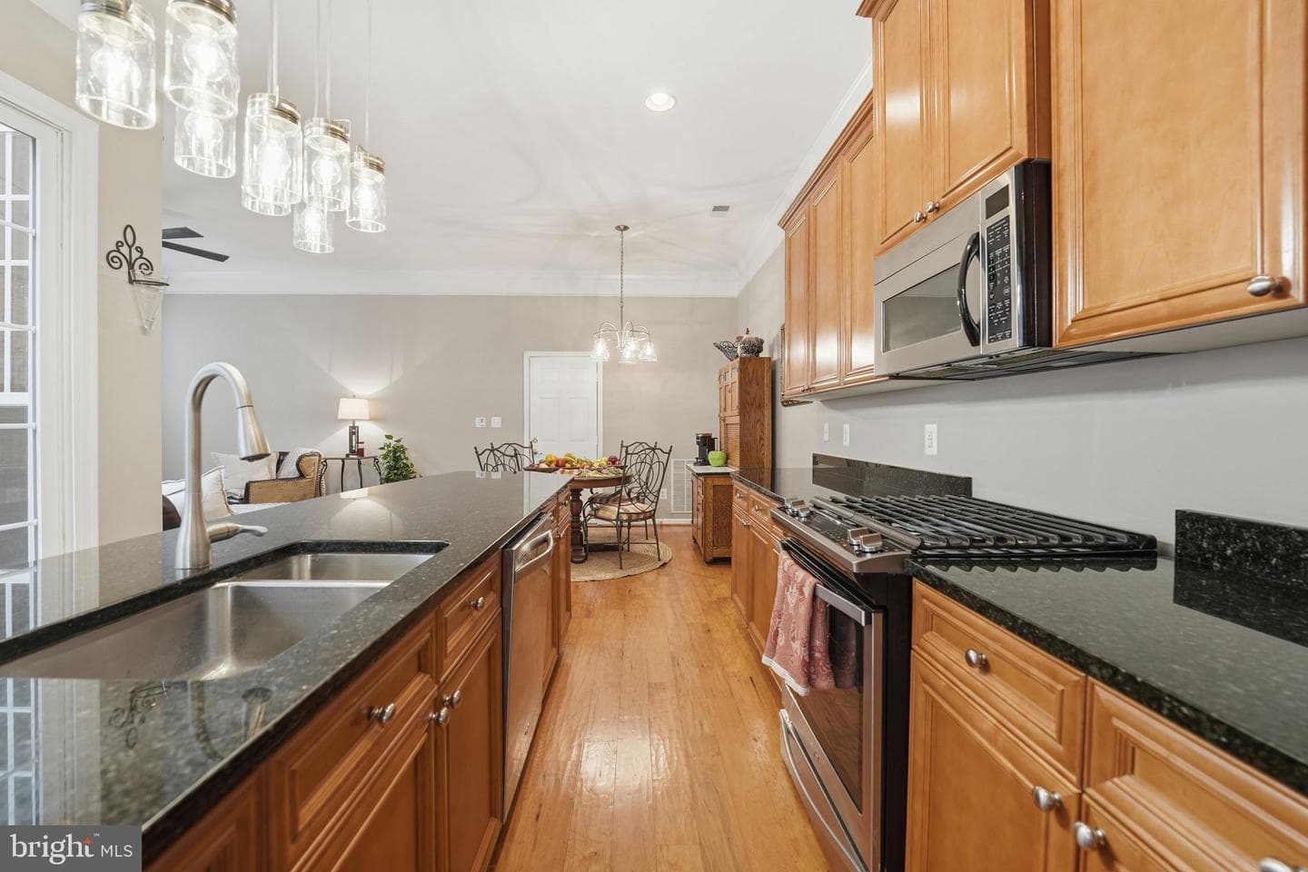 713 Belmont Bay Drive photo 17
