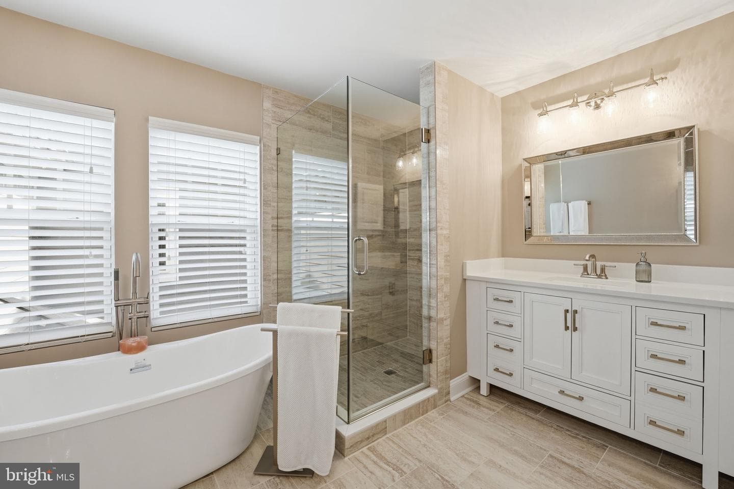 713 Belmont Bay Drive photo 42