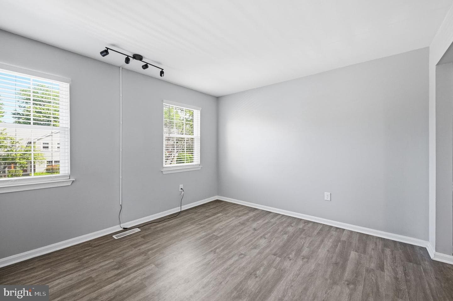 6079 Ponhill Drive photo 13