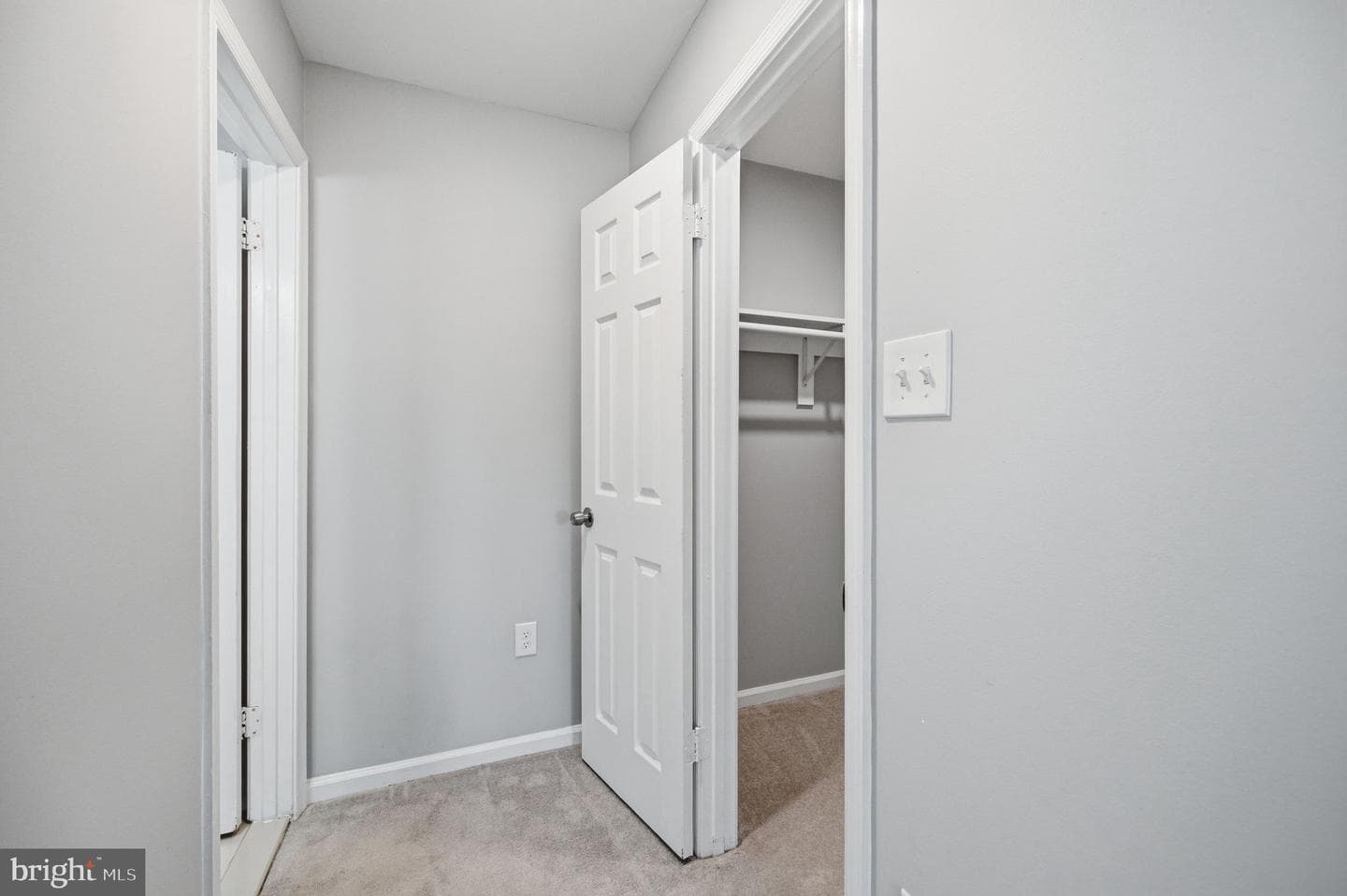 6079 Ponhill Drive photo 34
