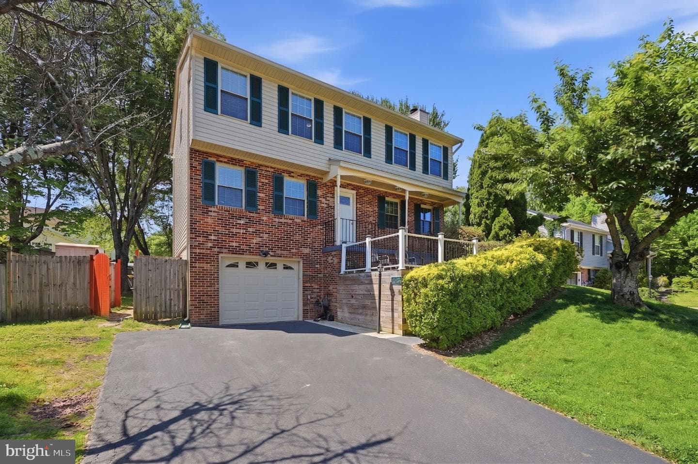 6079 Ponhill Drive photo 4