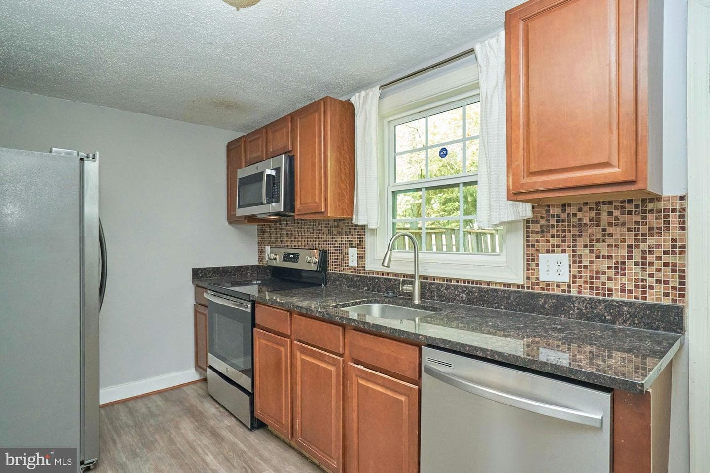 3242 Wyndale Court photo 12