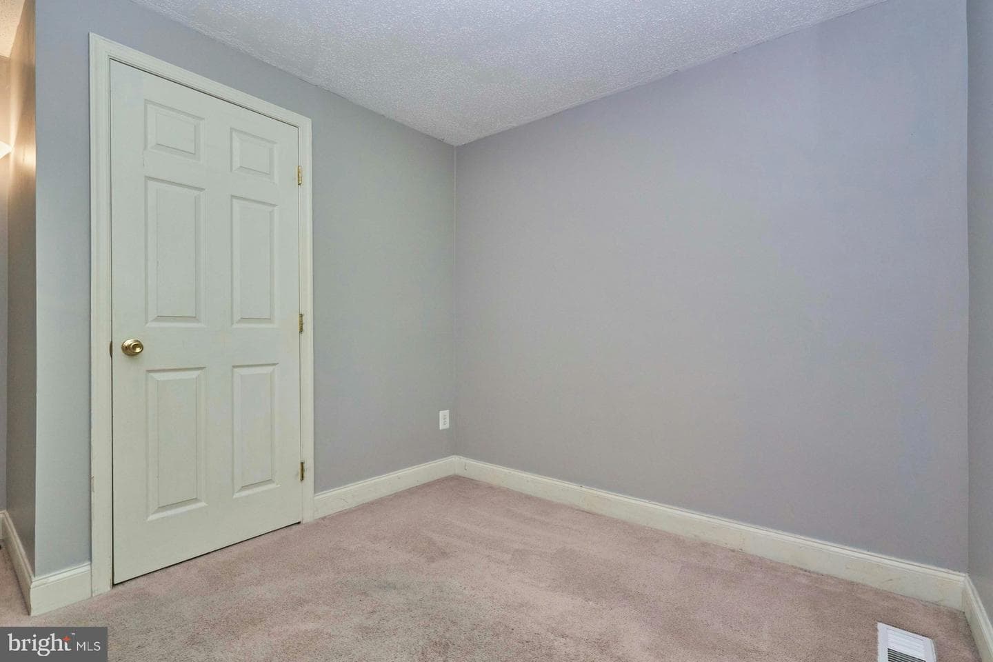 3242 Wyndale Court photo 18