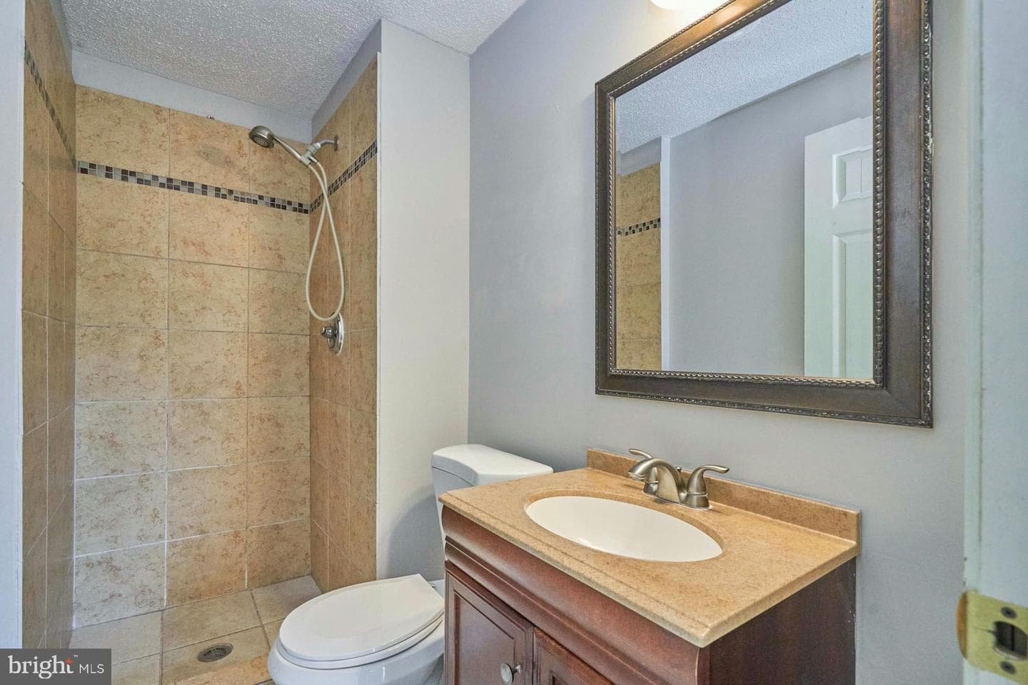 3242 Wyndale Court photo 23