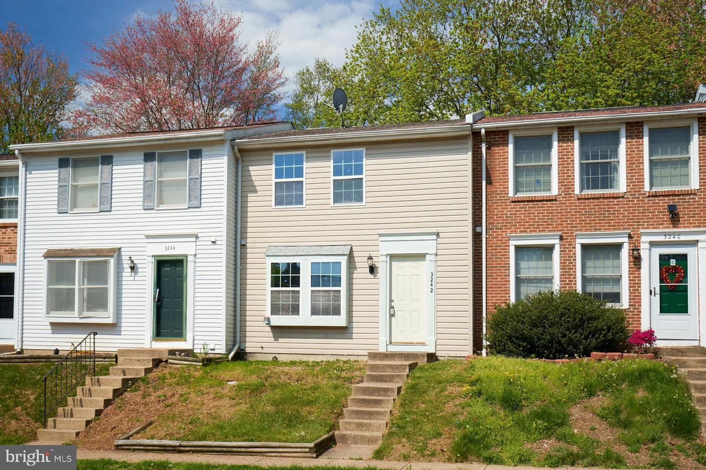 3242 Wyndale Court photo 4