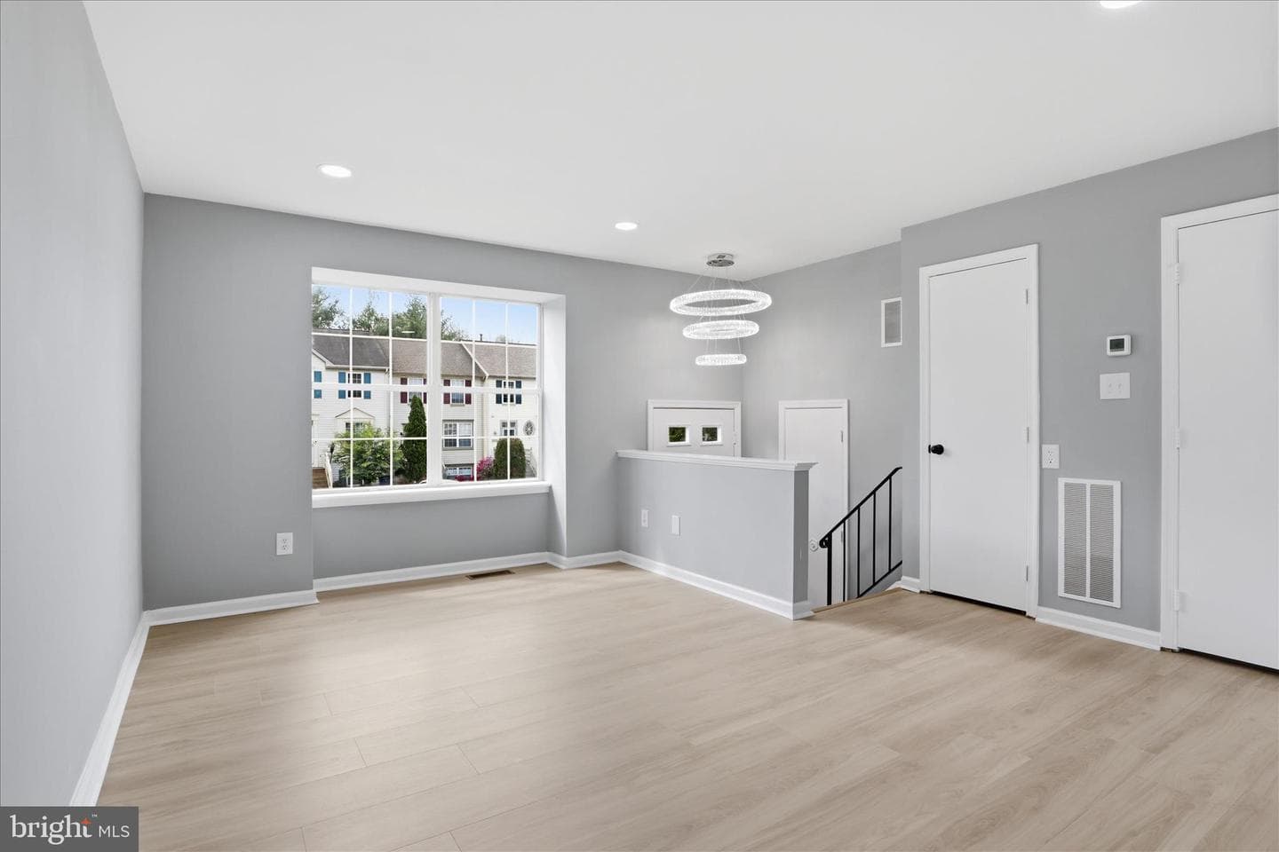 3072 Antrim Circle photo 5