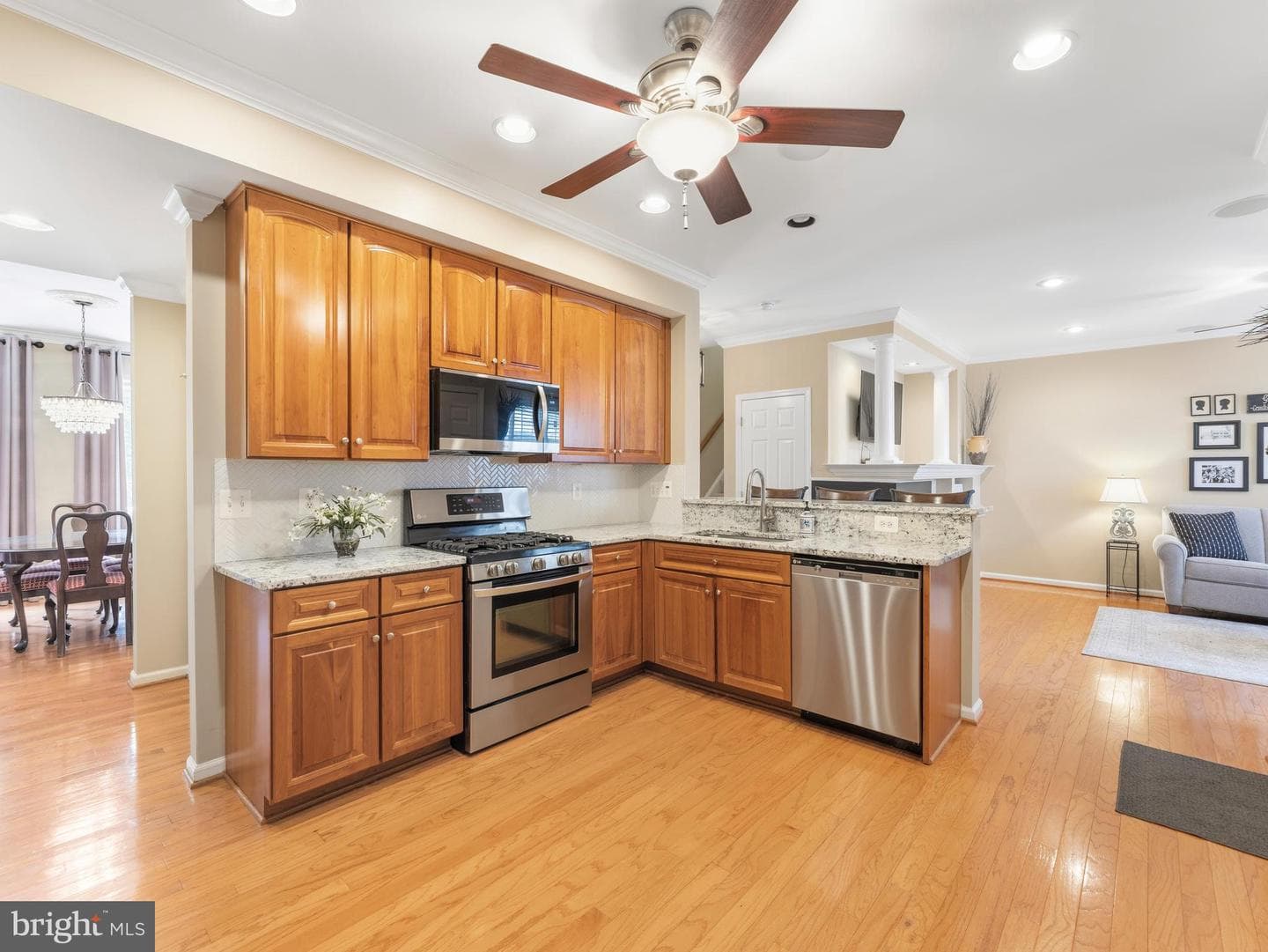13814 Custis Square photo 14
