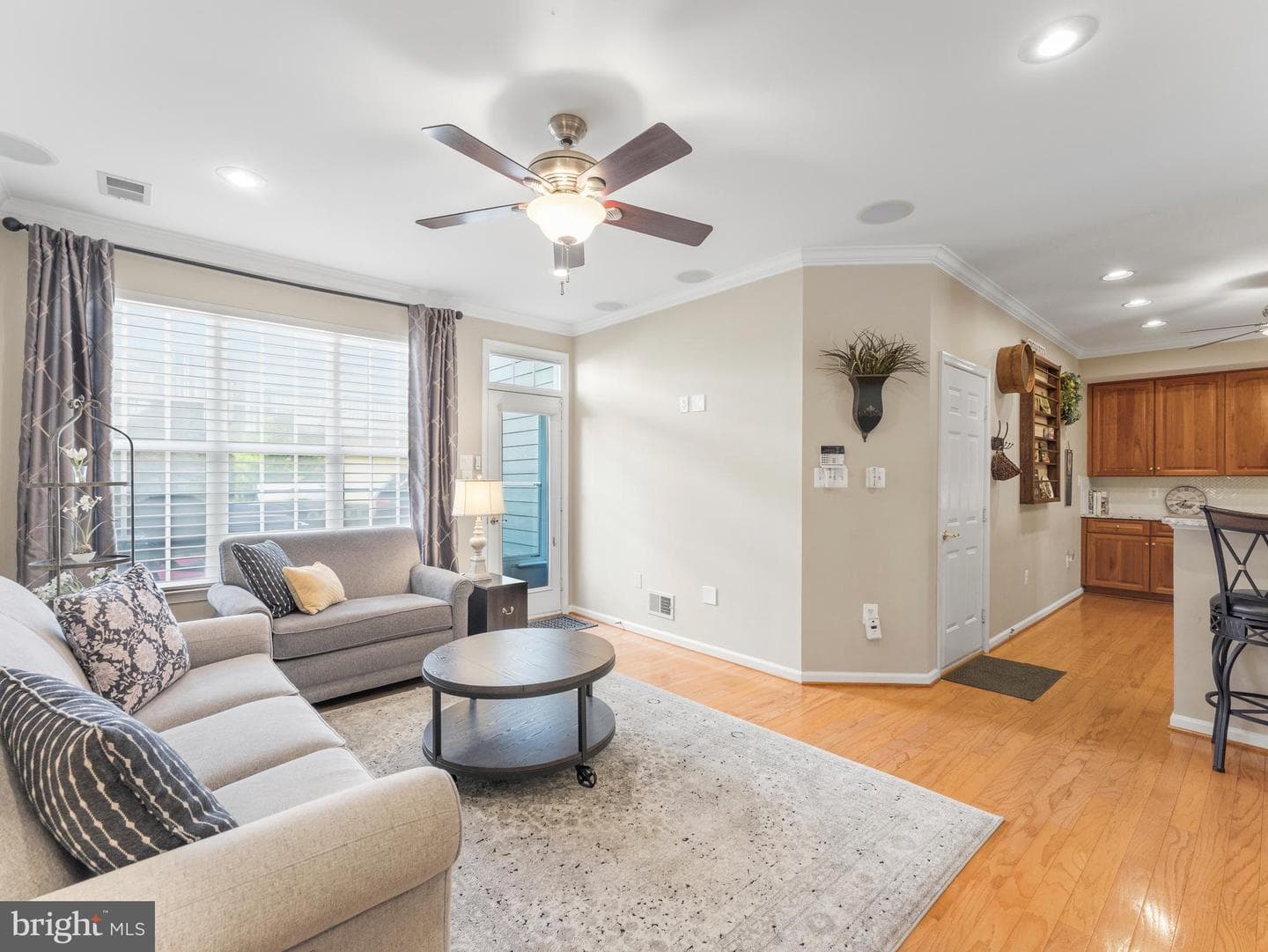 13814 Custis Square photo 16