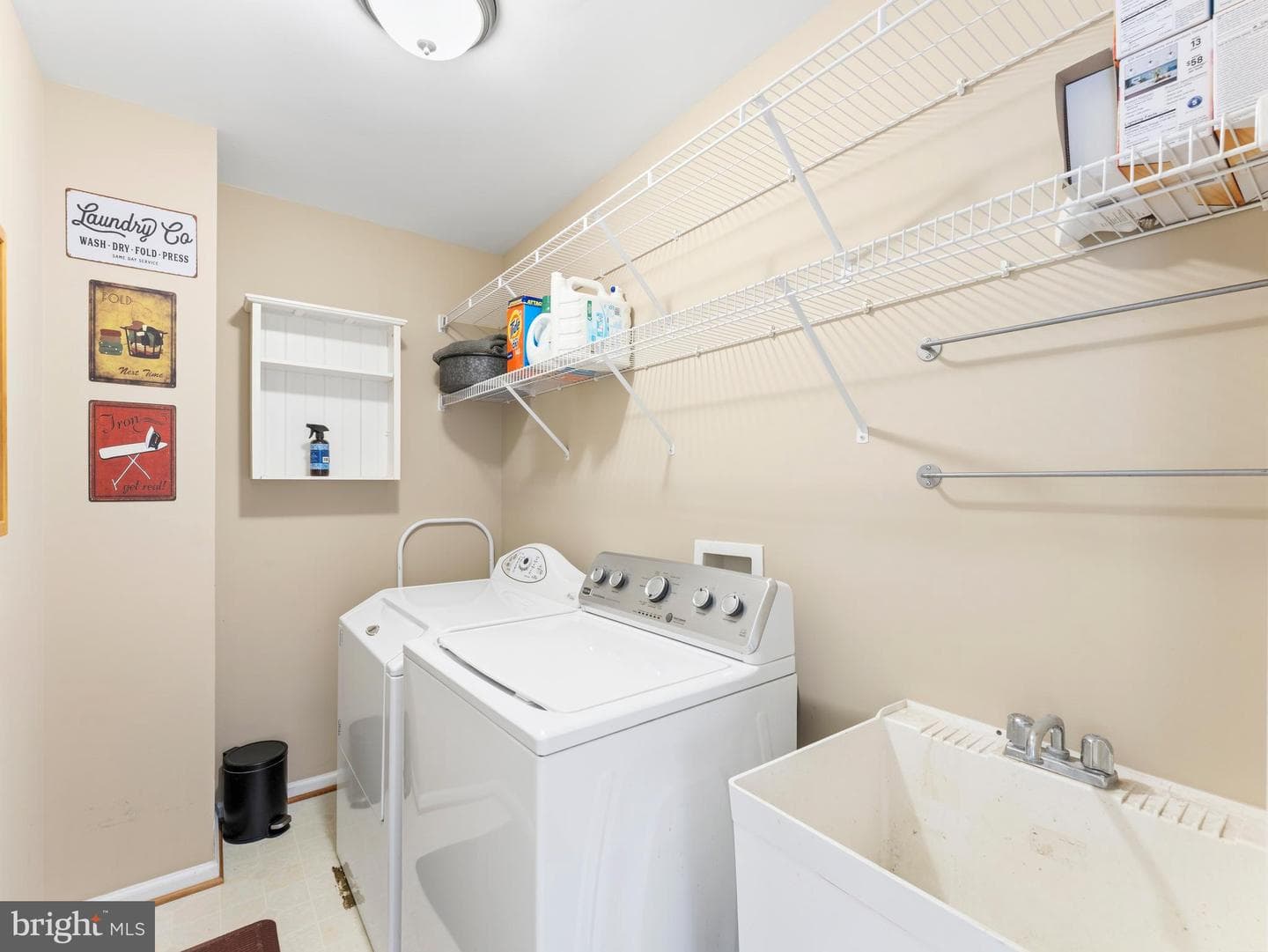 13814 Custis Square photo 31