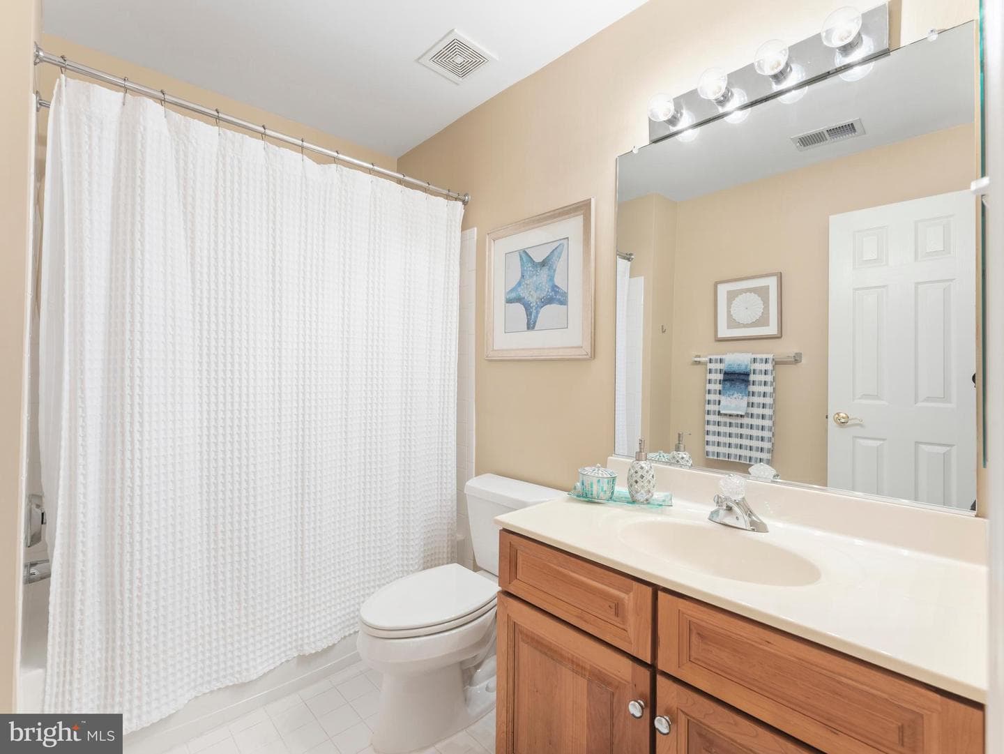 13814 Custis Square photo 36