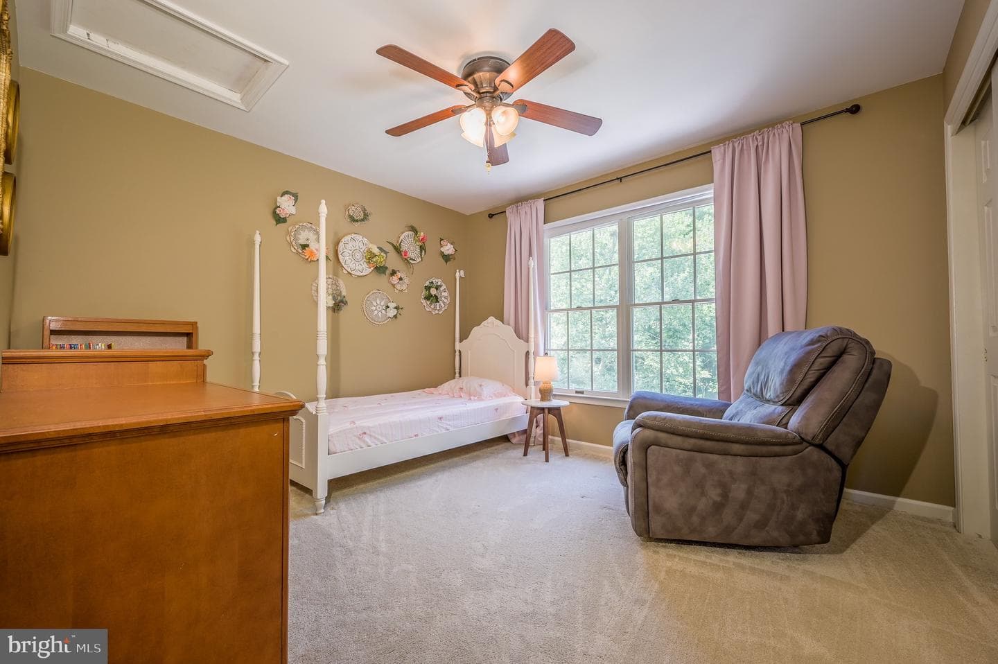 16087 Olmstead Lane photo 27