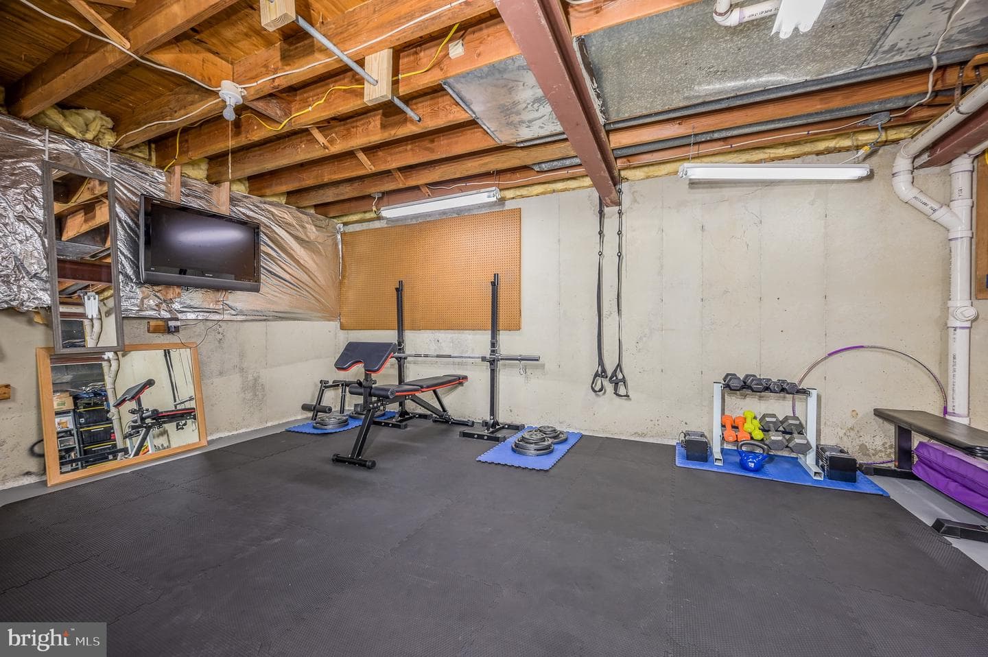 16087 Olmstead Lane photo 37