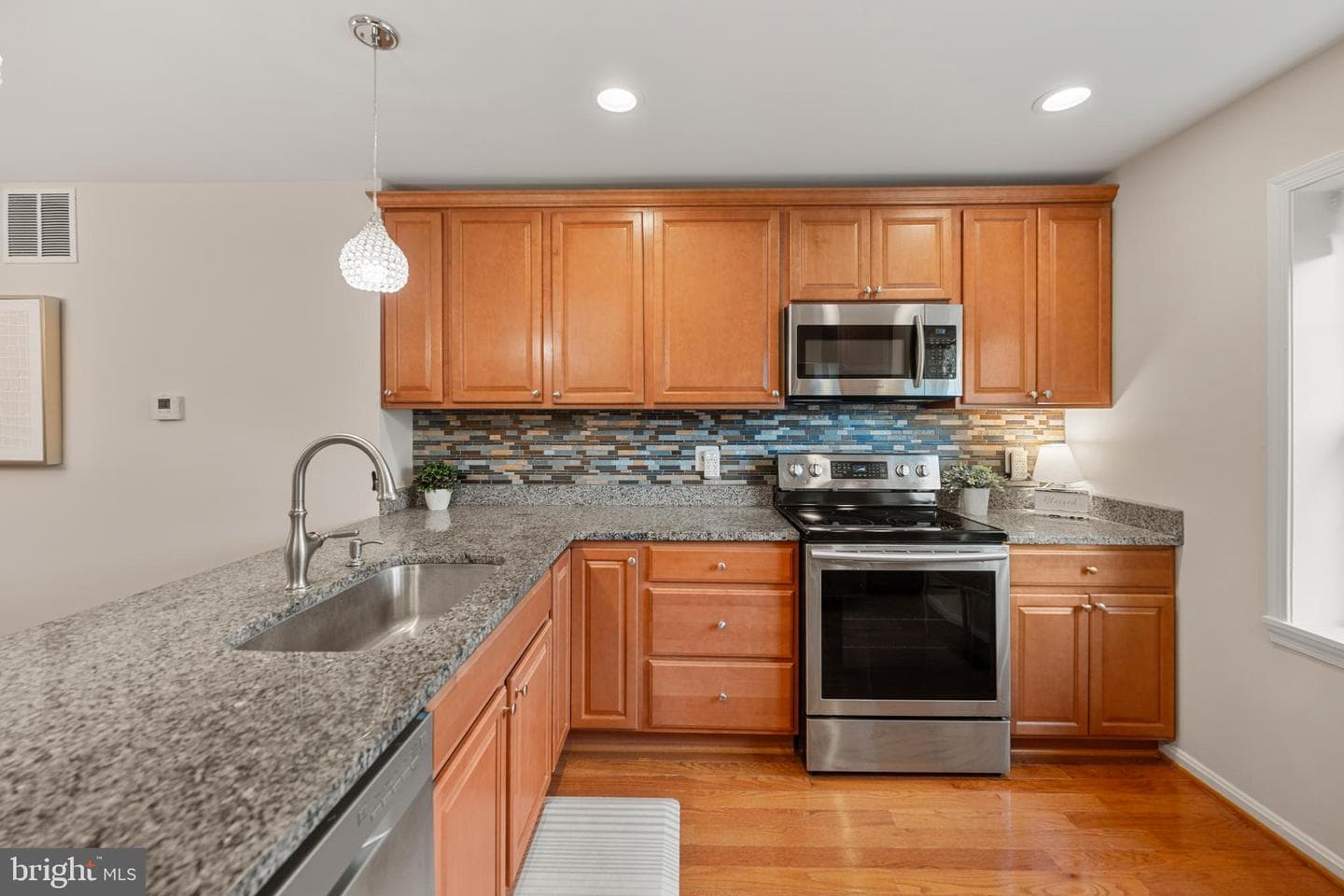 3089 Tecumseh Court photo 6