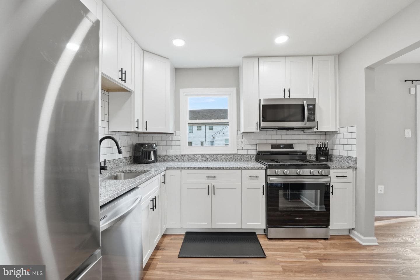 3008 Albany Court photo 12