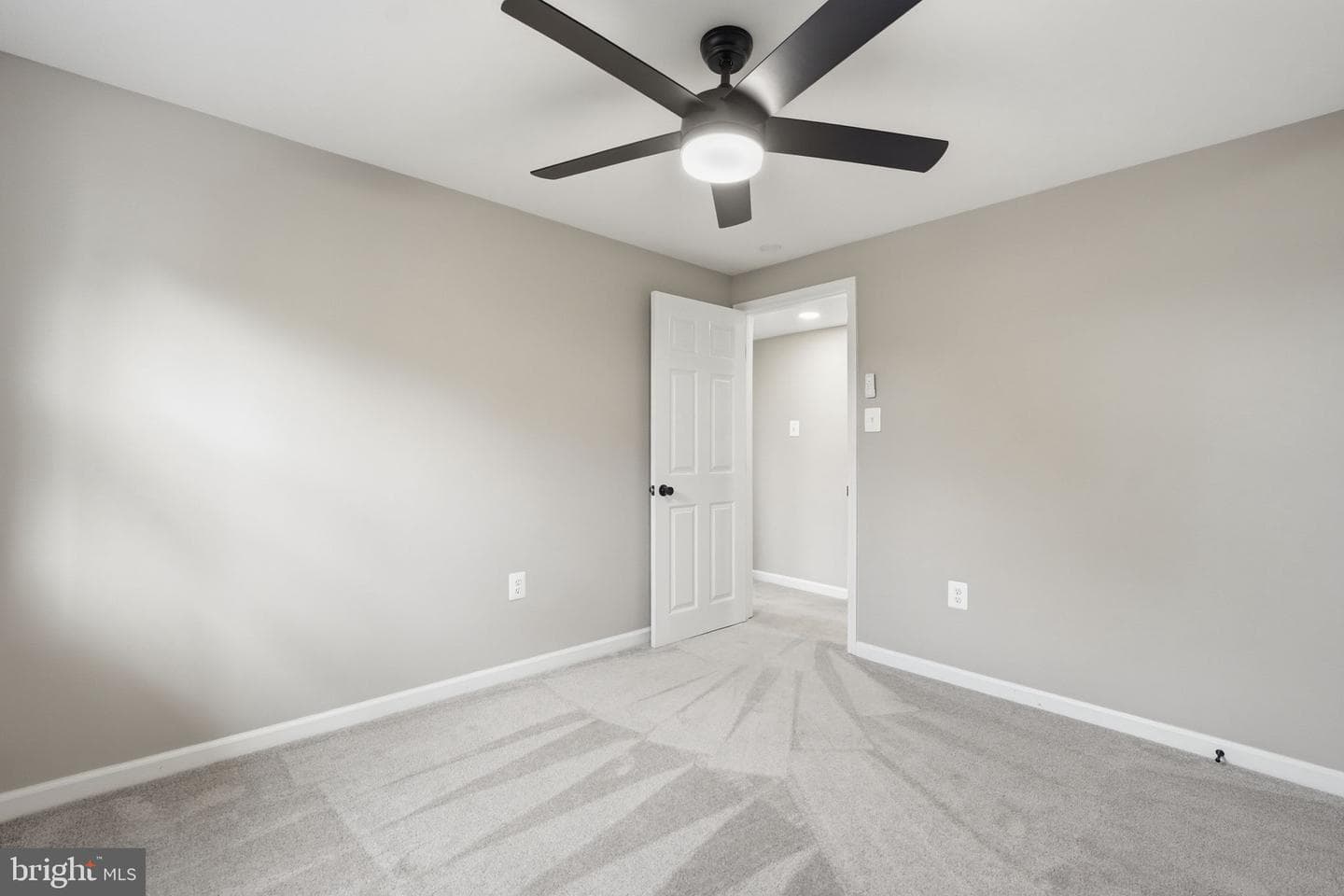 3008 Albany Court photo 25