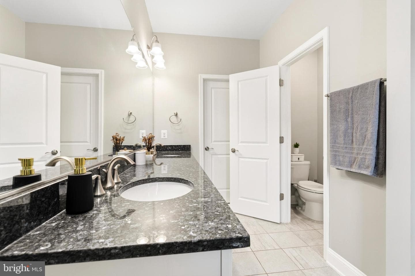 2011 Alder Lane photo 23