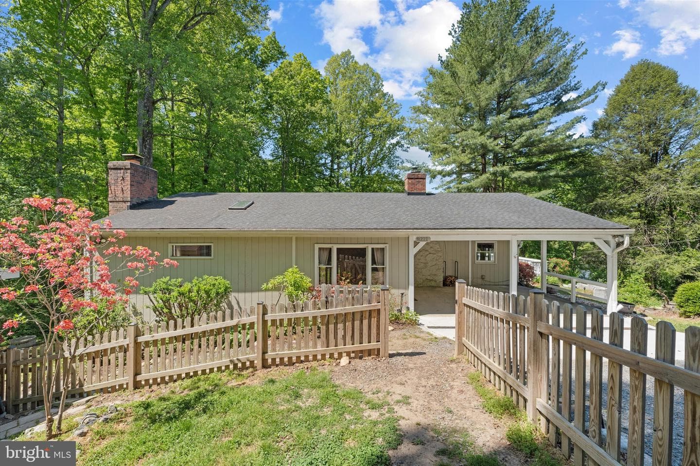 8221 Hickory Hill Drive, Manassas