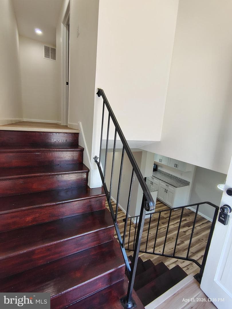 14627 Bakersfield Street photo 3