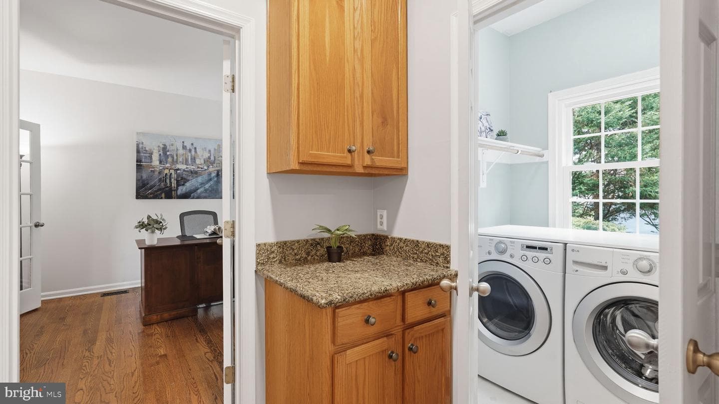 4281 Wiltshire Place photo 19